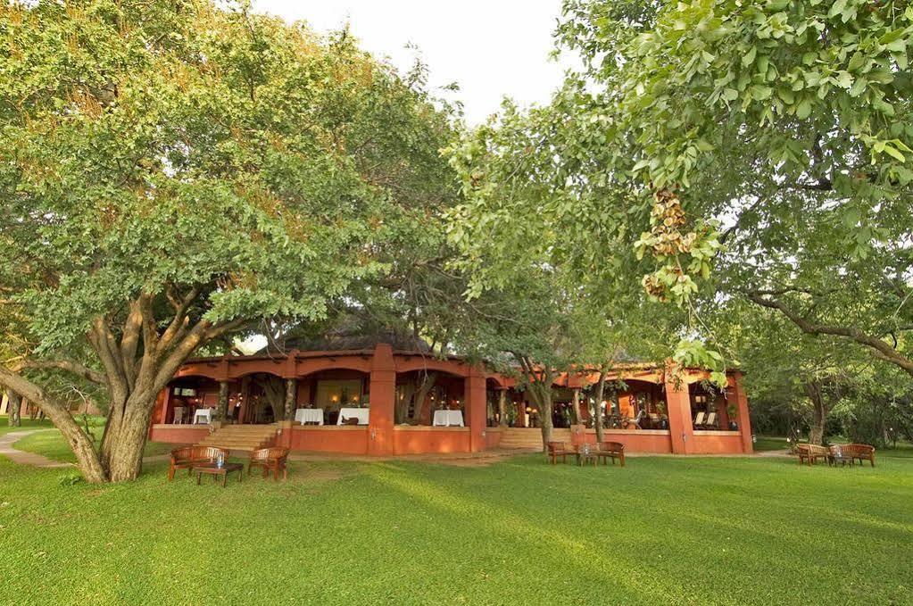 ホテル Sanctuary Chobe Chilwero カサネ エクステリア 写真