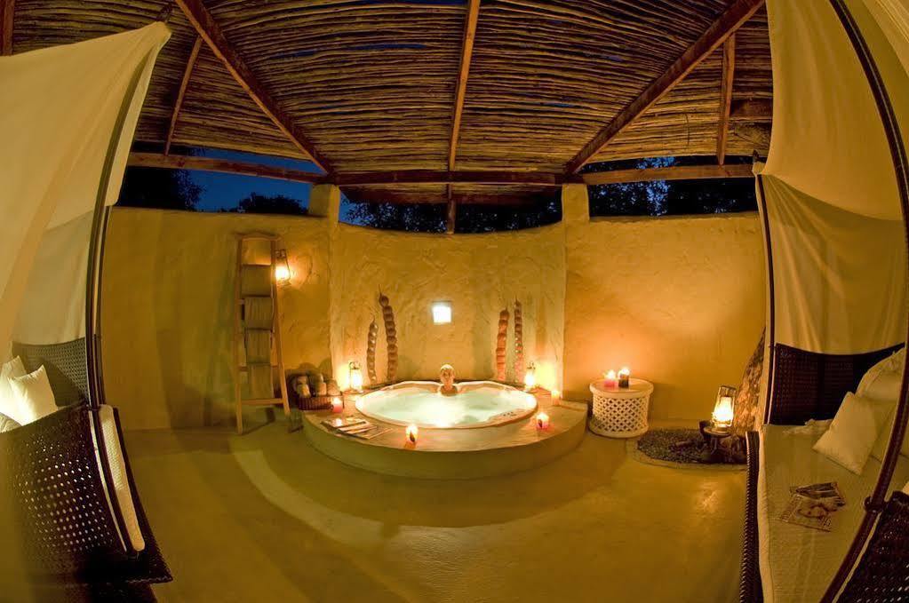 ホテル Sanctuary Chobe Chilwero カサネ エクステリア 写真