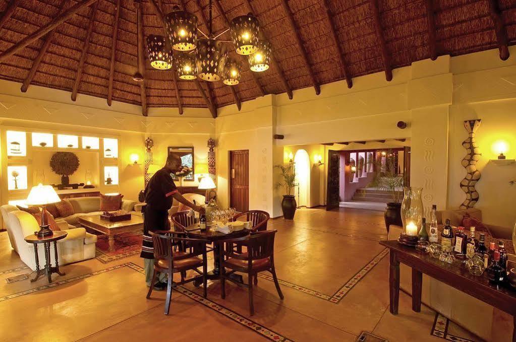 ホテル Sanctuary Chobe Chilwero カサネ エクステリア 写真